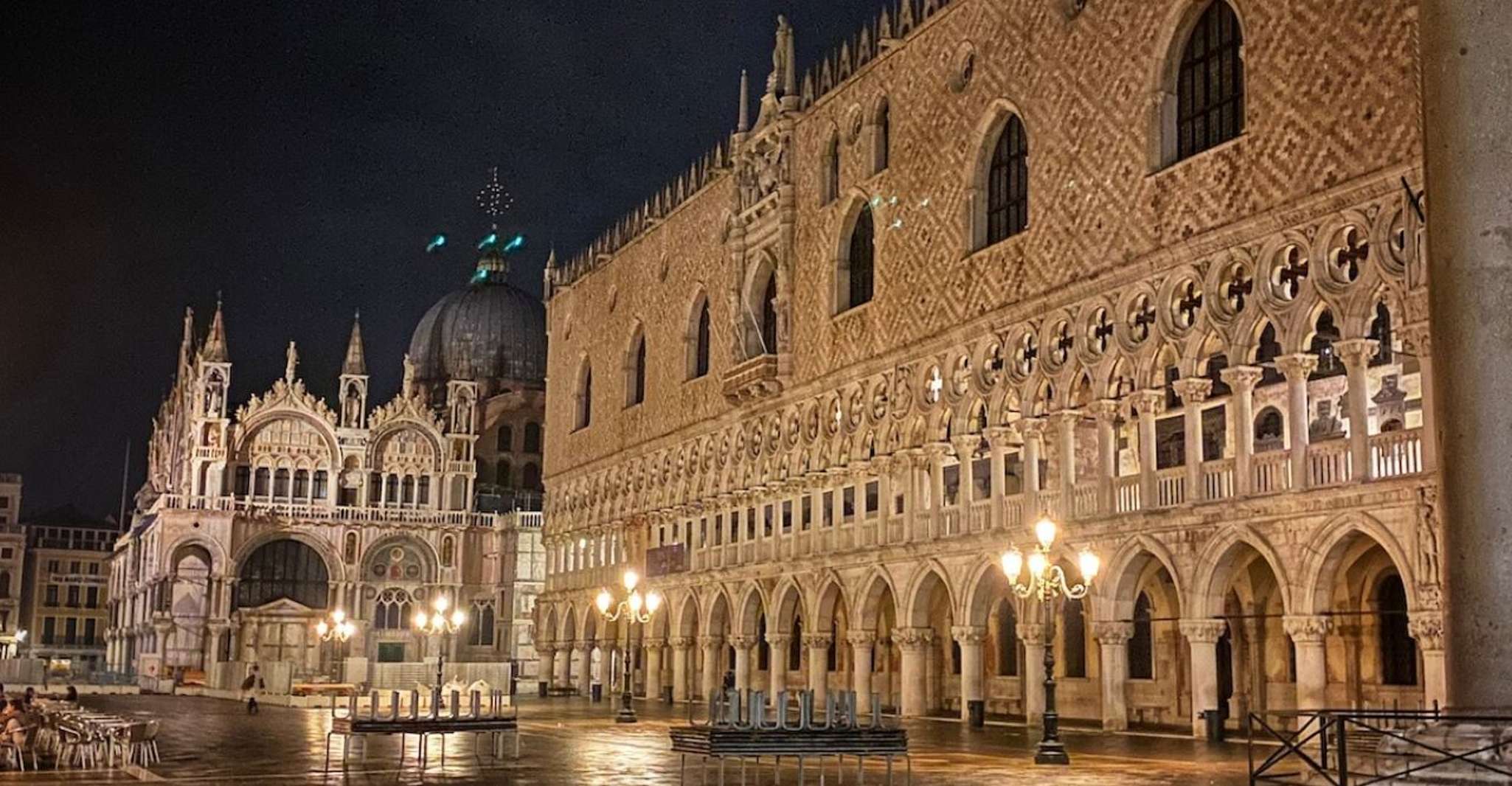 Venice, Guided Night Walking Tour & Saint Mark's Basilica - Hizvo