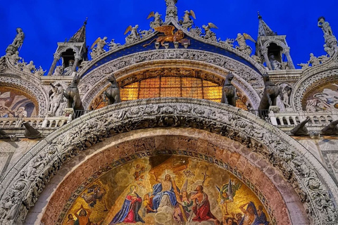 Venecia: visita guiada nocturna a pie y basílica de San Marcos