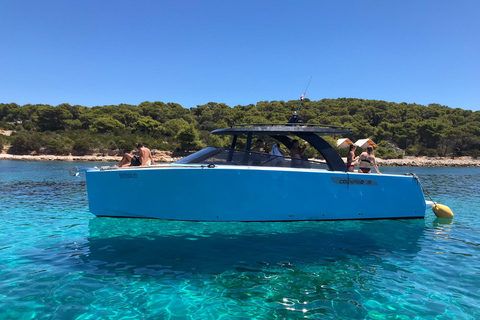 Wycieczka z nurkowaniem na 6 wyspach Blue Cave i Hvar Mamma Mia