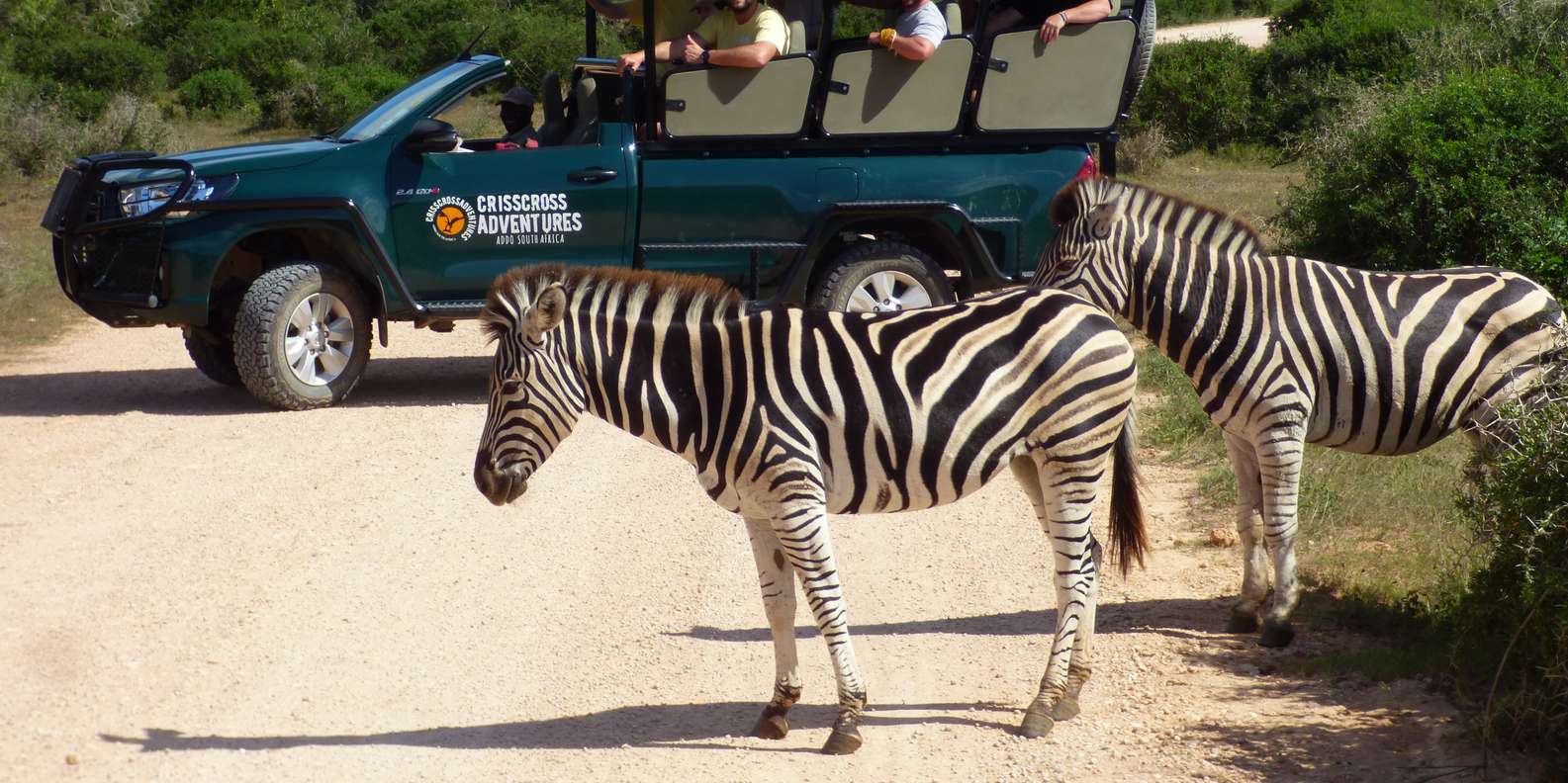 Oxfordshire-barn-conversion-Scandi-elegance-master-bedroom