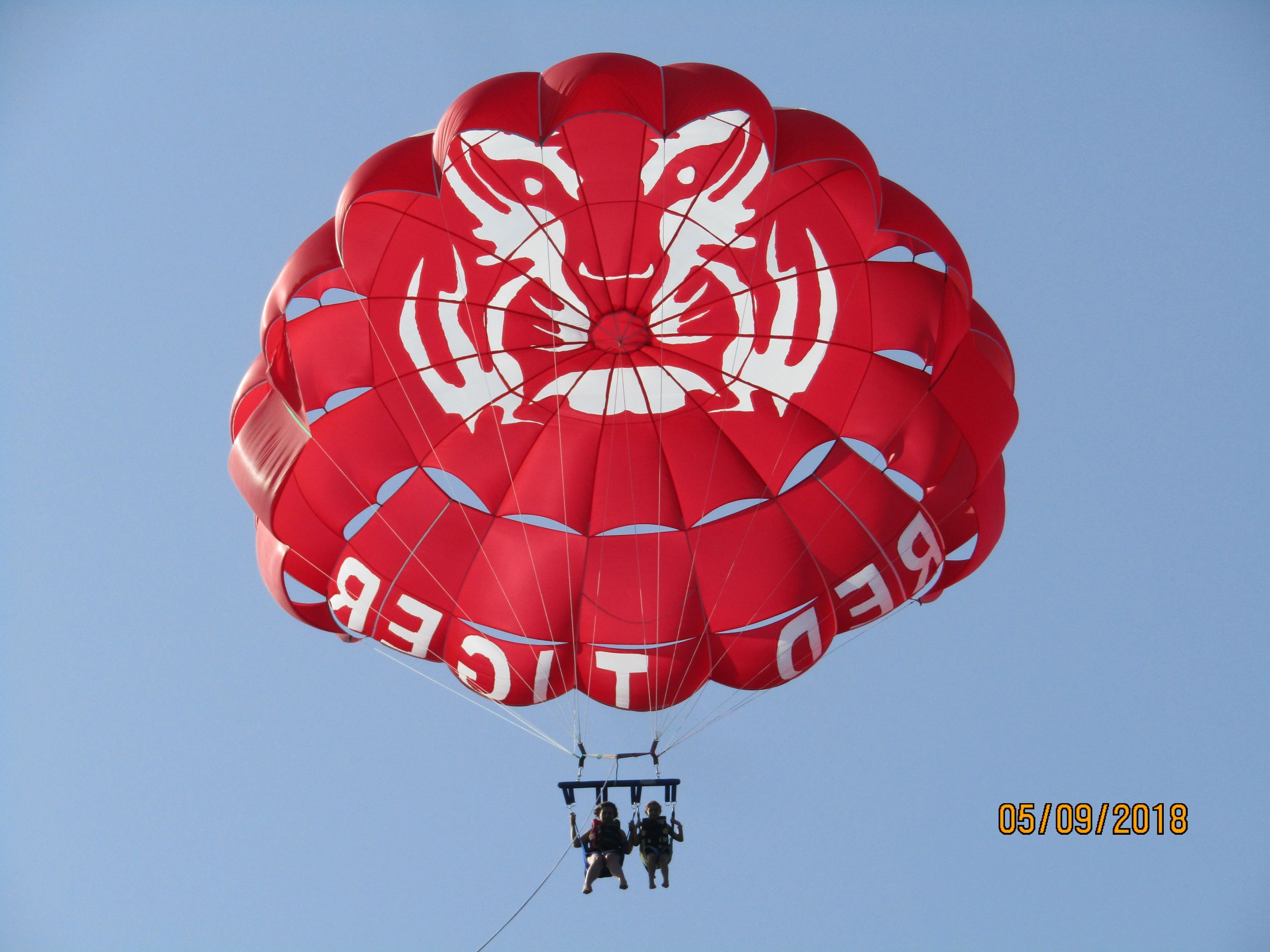 St. Julians: Parasailing Go & Fun mit kostenlosen Fotos und Videos