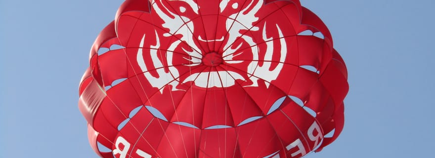 St. Julians : Parasailing Go & Fun avec photos et vidéos gratuites