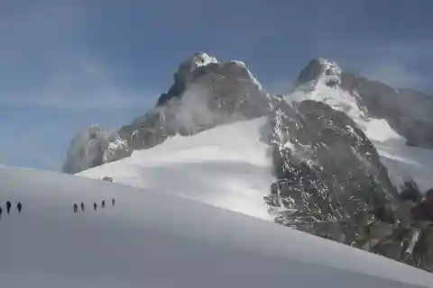 7 Days Rwenzori Trek to Margherita Peak in Uganda
