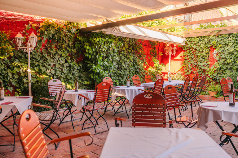 Granada: Jantar com Paella num Terraço do Albayzín e Flamenco ao Vivo