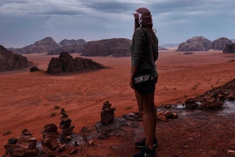 Depuis Amman: excursion d'une journée à Petra et au Wadi Rum avec prise en charge à l'hôtel