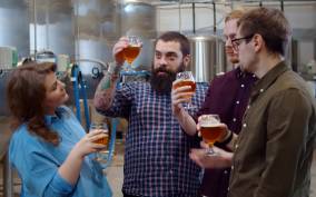 San Diego: Brewery Tour with Tastings and Food Pairings