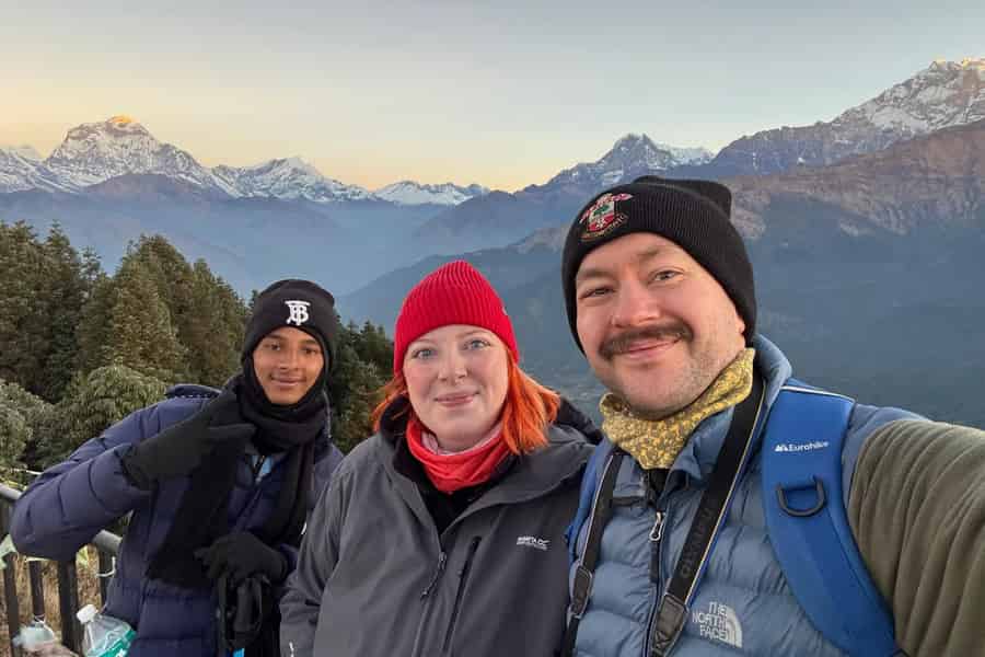 Ab Pokhara: 3-tägige private Wanderung auf den Poon Hill mit Blick auf den Dhaulagiri. Foto: GetYourGuide