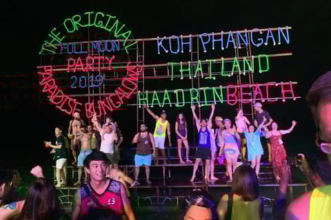 From Koh Samui: Van and Speedboat Full Moon Party Transfer