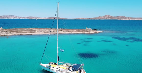 Mykonos: Sailing Tour to Rhenia with Meal and Swim Stop