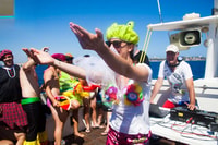 Salou, 2 ore di festa in barca con bevande e musica - Hizvo