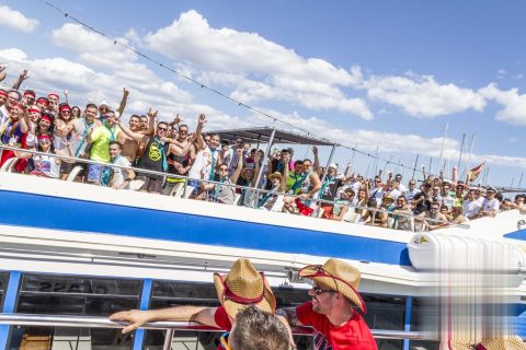 Salou: 2-Hour Boat Party with Drinks and Music
