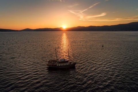Split: Sunset Cruise Drinks and Live Music