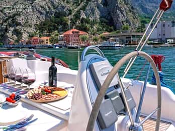 Boat Party in Blue Lagoon with Free Drink,Live DJ and Sunset