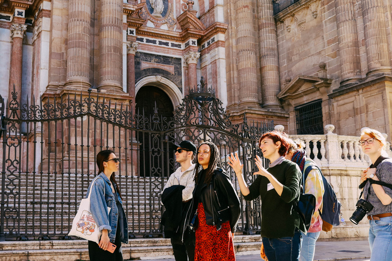 Málaga: Flamenco and City Highlights Guided Tour Standard Option