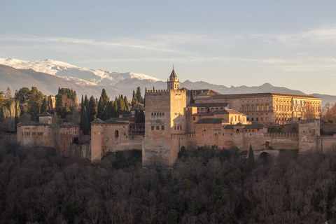 Granada: visita guiada a pie por el Albaicín y el Sacromonte al atardecer