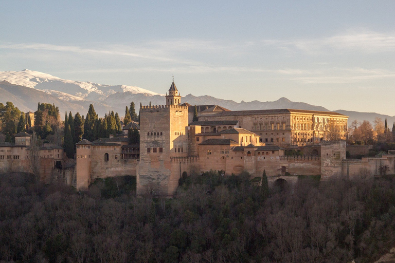 Granada: visita guiada a pie por el Albaicín y el Sacromonte al atardecer