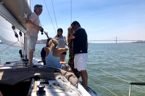 Lisbon: Tagus River Boat Tour 2-Hour Tour - Early Afternoon