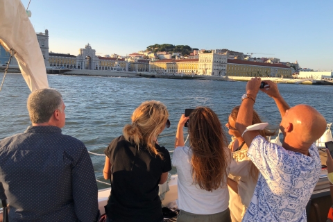 Lisbonne : excursion en bateau sur le TageVisite de 2 heures - Coucher de soleil