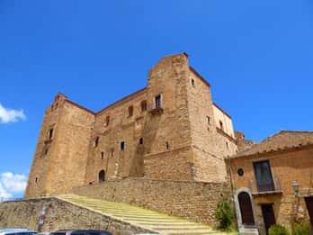 Castelbuono: średniowieczna wycieczka piesza i lokalny deser