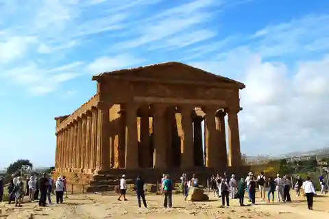 Tour privato dell'antica Akragas con guida locale