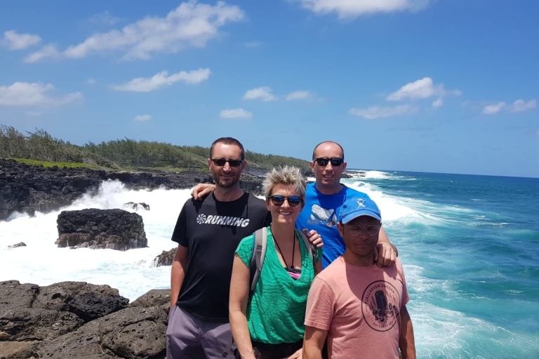 Expedición Wildtrack Vuelta a Mauricio en 4x4Desde Port Louis: recorrido privado por la naturaleza en 4x4 y cataratas de Rochester