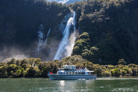 From Queenstown: Milford Sound Day Trip with Cruise & Flight