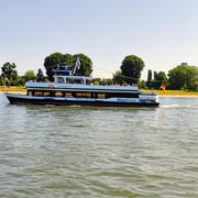 Panoramic cruise between Bonn and Königswinter (Siebengebirge)