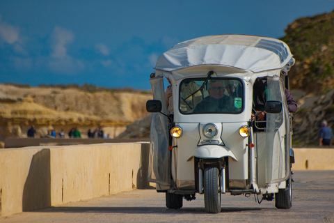 Gozo: Tour de Tuk Tuk de 6 horas com motorista particularGozo: excursão de 6 horas em tuk tuk com motorista particular