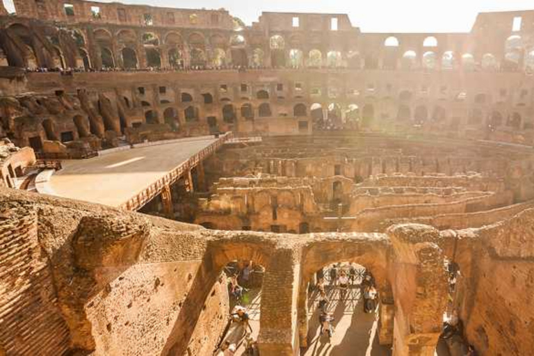 Rome : Colisée, Palatin et Forum romain avec entrée rapideRome : billet coupe-file pour le Colisée, le Palatin et le Forum Romain