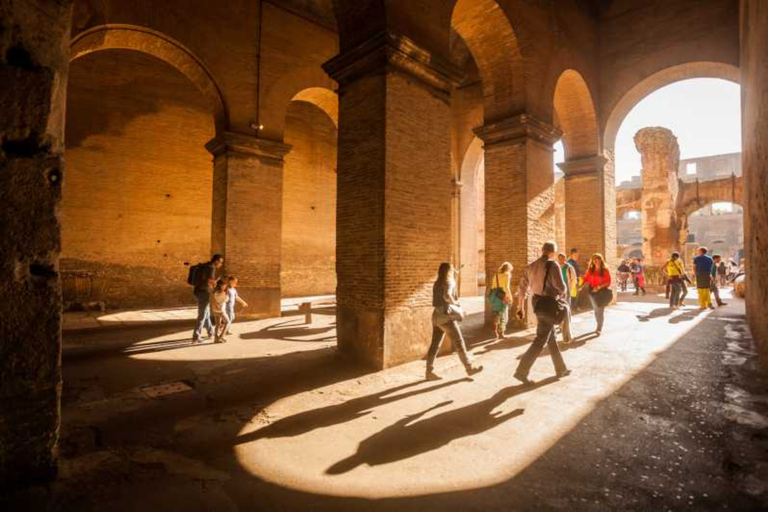 Rome : Colisée, Palatin et Forum romain avec entrée rapideRome : billet coupe-file pour le Colisée, le Palatin et le Forum Romain