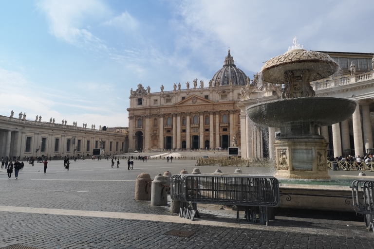 Bezaubernde Tour durch den Petersdom und die Vatikanischen GrottenItalienische halbprivate Tour
