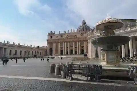 Rom: Rundgang durch den Petersdom und die Vatikanischen Grotten