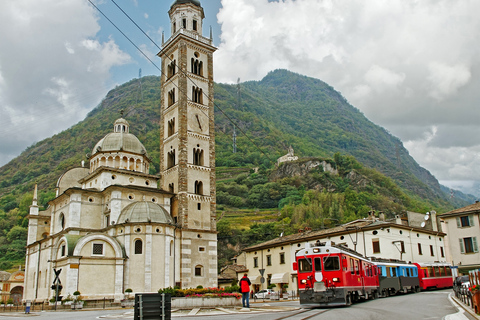 Van Milaan: Bernina-trein en dagtrip naar St. MoritzVertrek vanaf bushalte Duomo/Scala