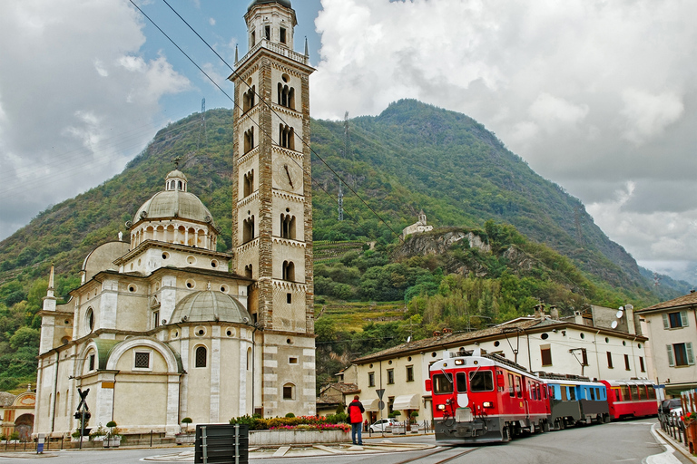 De Milan: train Bernina et excursion d'une journée à Saint-MoritzDépart de l'arrêt de bus de la gare centrale