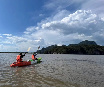 Krabi: Guided Kayaking Tour at Ao Thalane