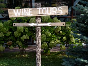 Swan Valley Full-Day Winery Experience with Lunch from Perth
