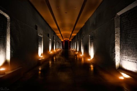 New York City: catacomben met kaarslicht