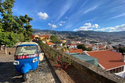 Funchal: Explore os pontos turísticos da cidade em um passeio de 2 horas de Tuk-Tuk
