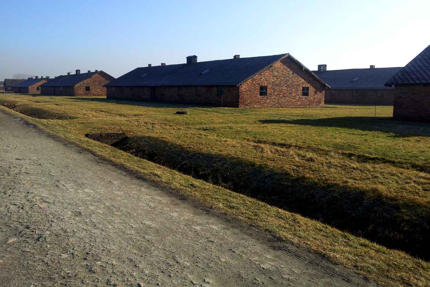 Krakow: Auschwitz-Birkenau & Wieliczka Salzmine mit Mittagessen