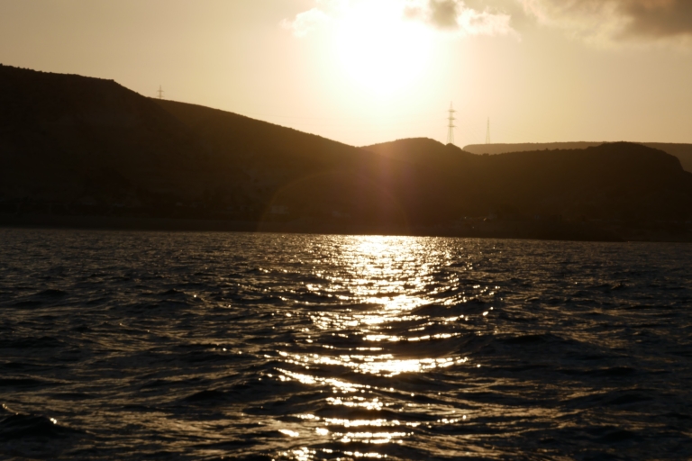 Desde Carboneras: paseo en barco al atardecer por Cabo de Gata con cava