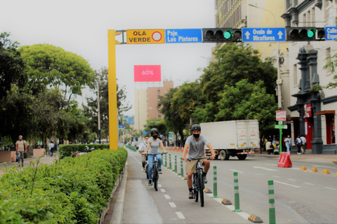 Lima: Abendliches Stadtrad-Erlebnis und geführte Tour