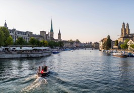 Wat te doen in Zurich - Zürich: stadstour van 4 uur per veerboot, kabeltram en bus