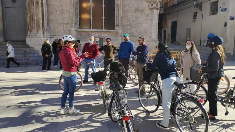 Valencia: Highlights Bike Tour with a Guide
