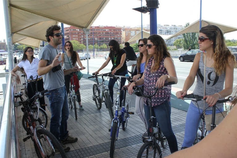 Séville : visite à vélo des points forts avec un guide localVisite en groupe