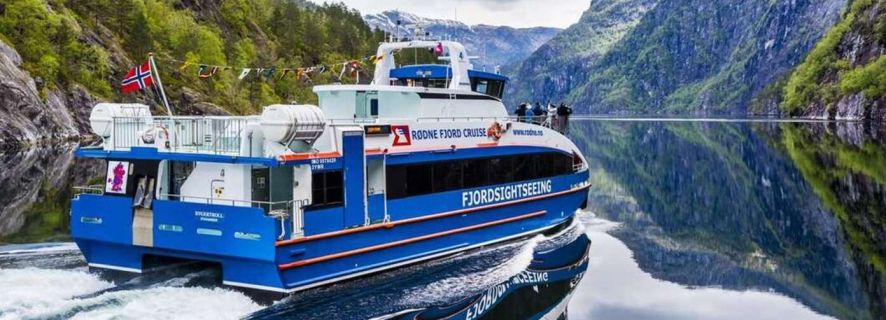 Bergen: Osterfjord, Mostraumen and Waterfall Cruise