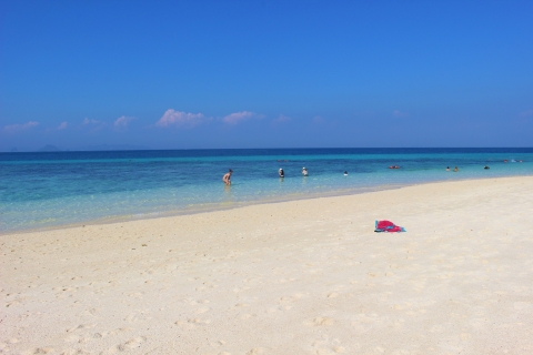 Phi Phi & Bamboe-eilanden: Premium dagtour met lunch met zeezichtPhuket: premium dagtour naar de Phi Phi-eilanden inclusief lunch met zeezicht