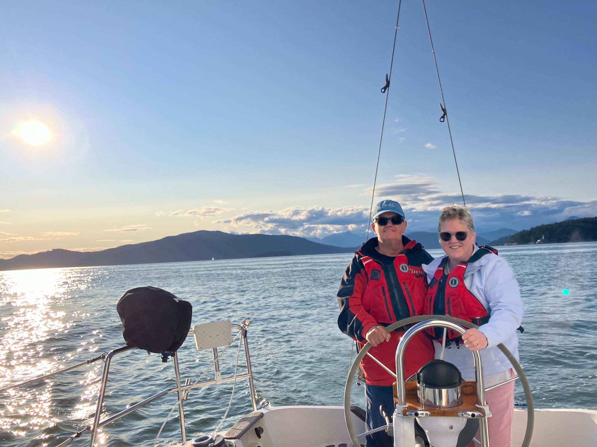 Vancouver: Unser Segeltörn bei Sonnenuntergang