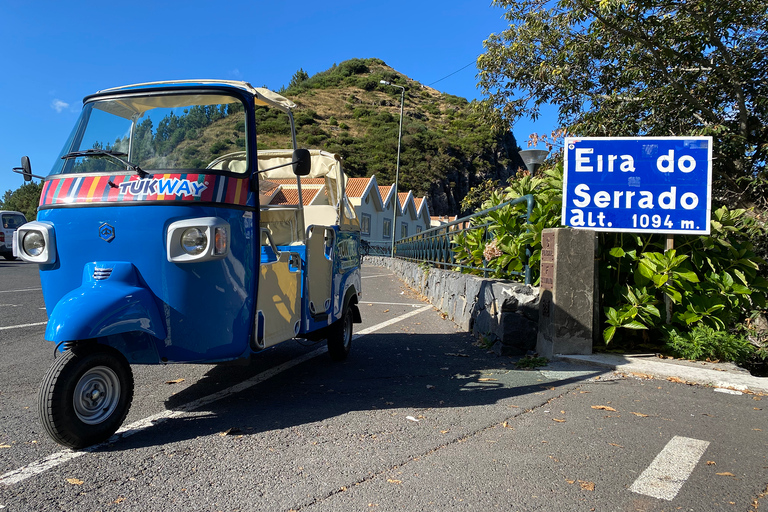 Do Funchal: Passeio de Tuk-Tuk pelo Curral das Freiras na MadeiraDo Funchal: Excursão turística de Tuk-Tuk pelo Vale das Freiras da Madeira