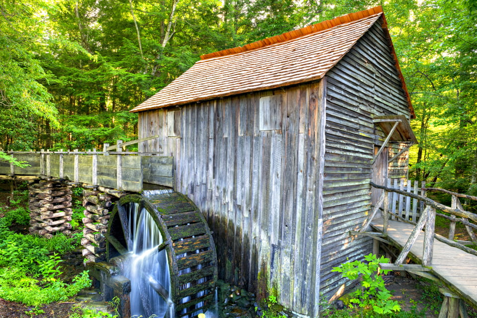 Great Smoky Mountains NP & Cades Cove Self-Guided Tour | GetYourGuide