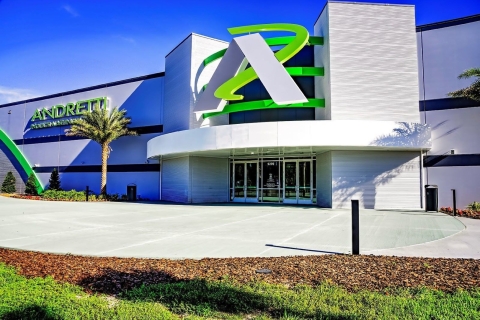Orlando: Andretti Indoor Karting Attraktion TicketIndoor Karting mit 1-Stunden-Spielkarte und 2 Erlebnissen